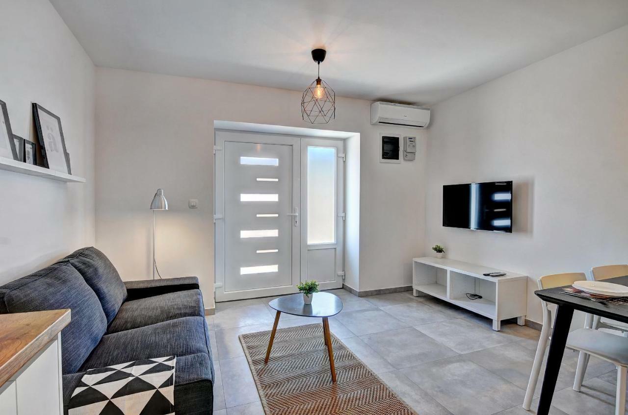 Apartman M Apartment Pula Luaran gambar
